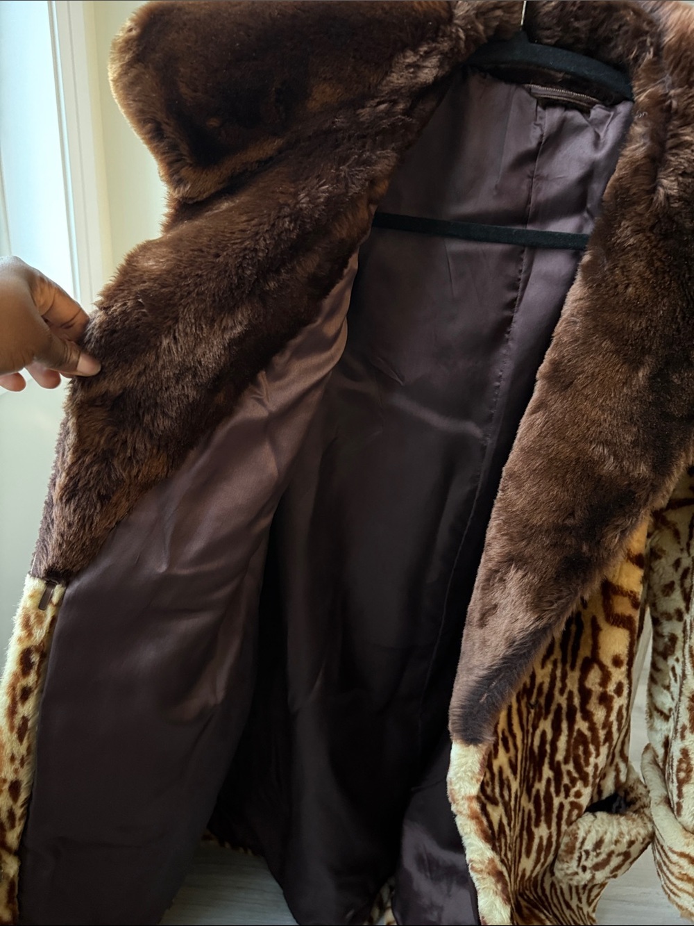 Vintage 1950’s Brown Faux Fur Animal-Print Coat with Dark Brown Collar - Picture 6 of 11